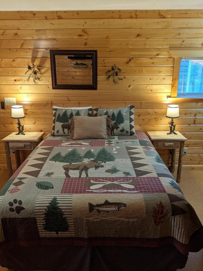 9 Bar W Cabins เวสต์เยลโลว์สโตน ภายนอก รูปภาพ